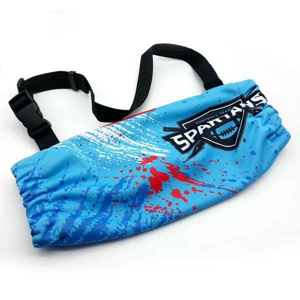 blauwe handwarmer met american football ontwerp